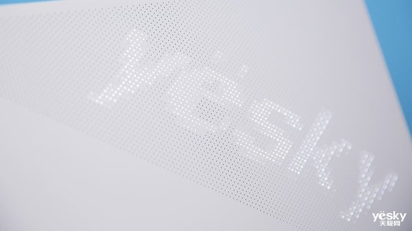 ROG幻14賞析:光顯矩陣屏帶來(lái)低調(diào)的華麗